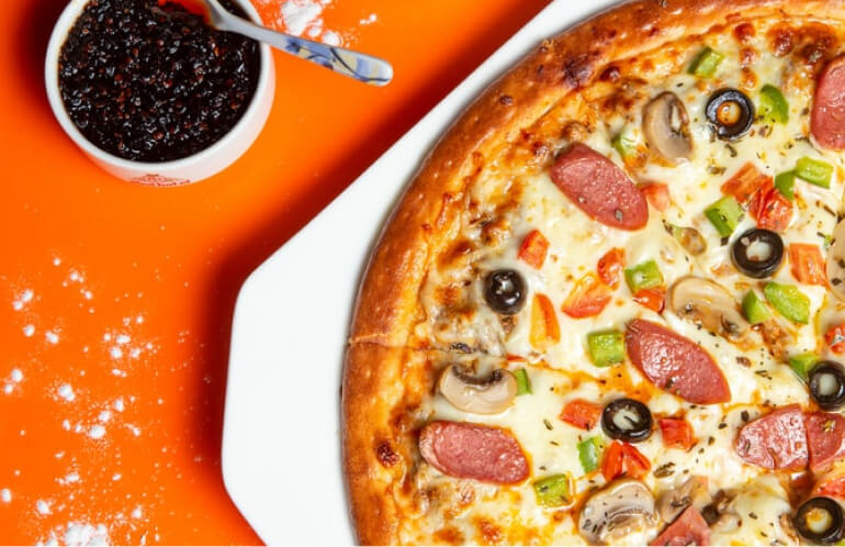 You are currently viewing Make Italian Pizzas With Ingredients Available At Home